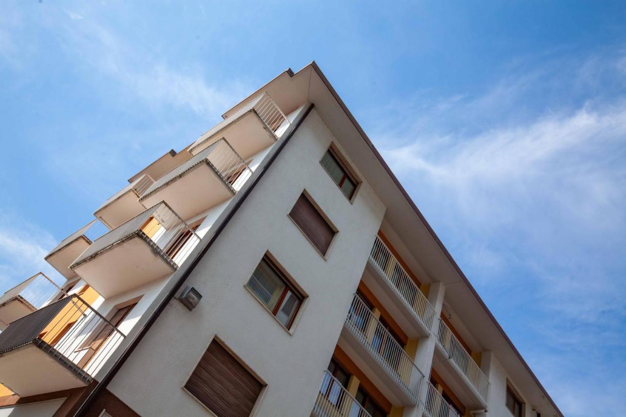Attico Panoramico In Centro - Civetta Lägenhet Belluno Exteriör bild