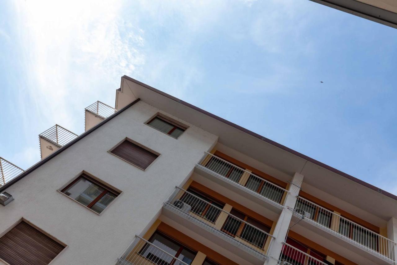 Attico Panoramico In Centro - Civetta Lägenhet Belluno Exteriör bild